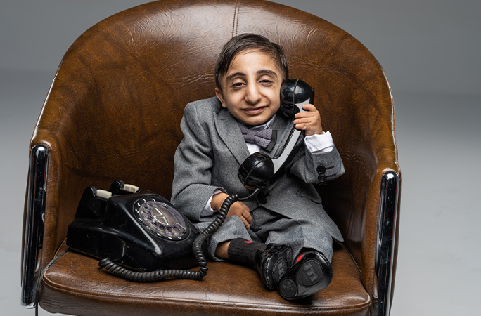 shortest man on the phone