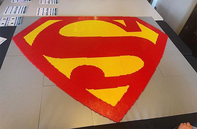 LEGO superman symbol