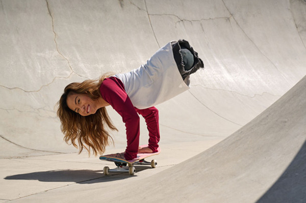 Kanya on skateboard
