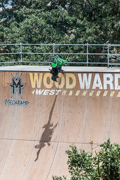 Aaron executing the highest wheelchair hand plant in 2018